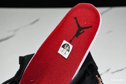Hyperoad Air Velvet” “Bred 11 Jordan 0709